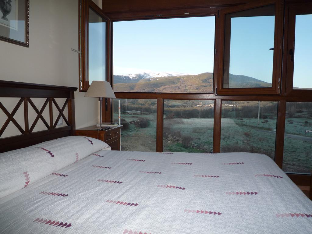 Apartamentos La Covatilla Neila de San Miguel 外观 照片